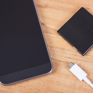 iphoneとチャージャーとバッテリー・電池