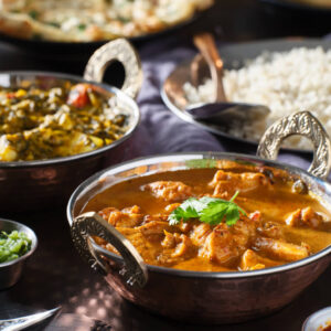 インド風チキンティッカマサラカレーとサーグパニール