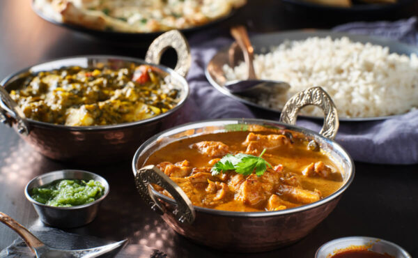 インド風チキンティッカマサラカレーとサーグパニール